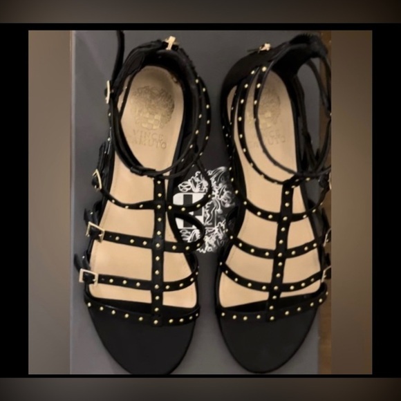Vince Camuto Shoes - 🖤 LUXURY Vince Camuto, women’s sandals, size 7.5.  BONUS!  The box is in…
